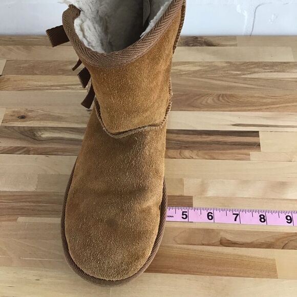 UGG tan suede leather Koolaburra black flat boots sherpa size 4 - Picture 13 of 16